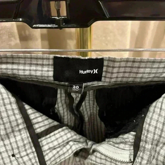 Men’s Hurley shorts - Picture 6 of 9